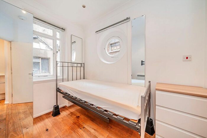 Studio To Rent In Prince Of Wales Terrace, Kensington, W8