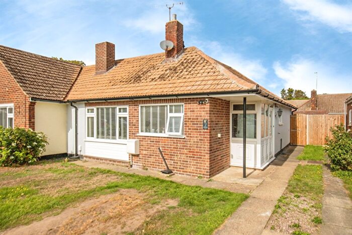 2 Bedroom Semi-detached Bungalow For Sale In Gleneagles Drive, Ipswich, IP4