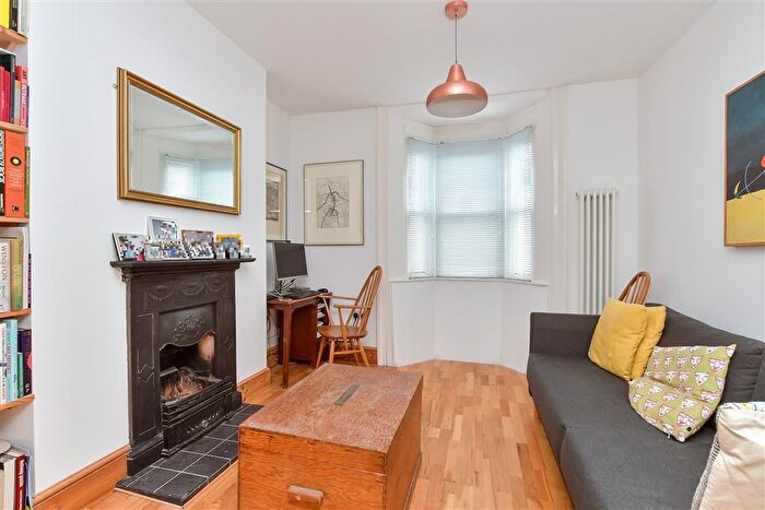 3 Bedroom Terraced House For Sale In North Gardens, Brighton, East Sussex, BN1