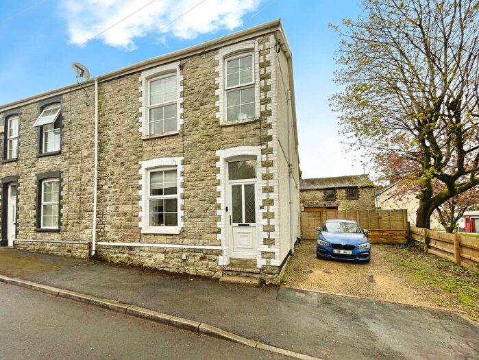 3 Bedroom Semi-Detached House For Sale In Oddfellows Street, Bridgend, CF31