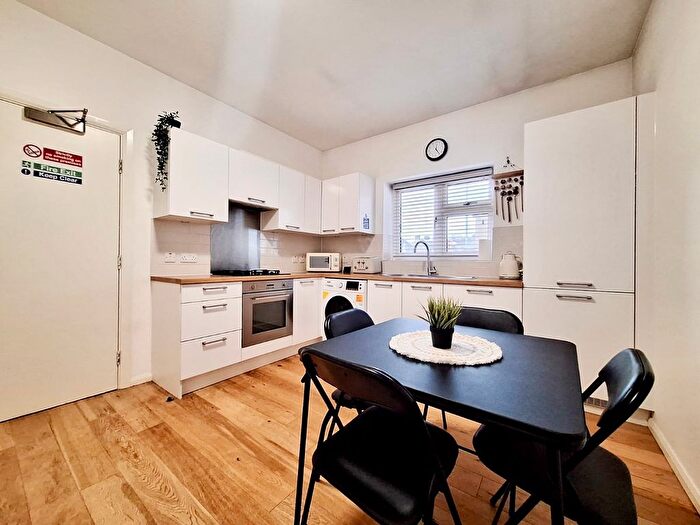 1 Bedroom Property To Rent In Chequers Court, Dartford, DA1