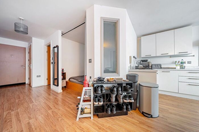 1 Bedroom Flat For Sale In Marco Island, Nottingham, NG1