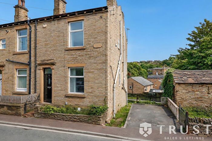 2 Bedroom Terraced House To Rent In Thornhill Road, Brighouse, HD6