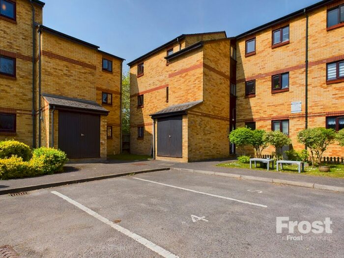 1 Bedroom Property To Rent In Cherry Orchard, Staines-Upon-Thames, Surrey, TW18