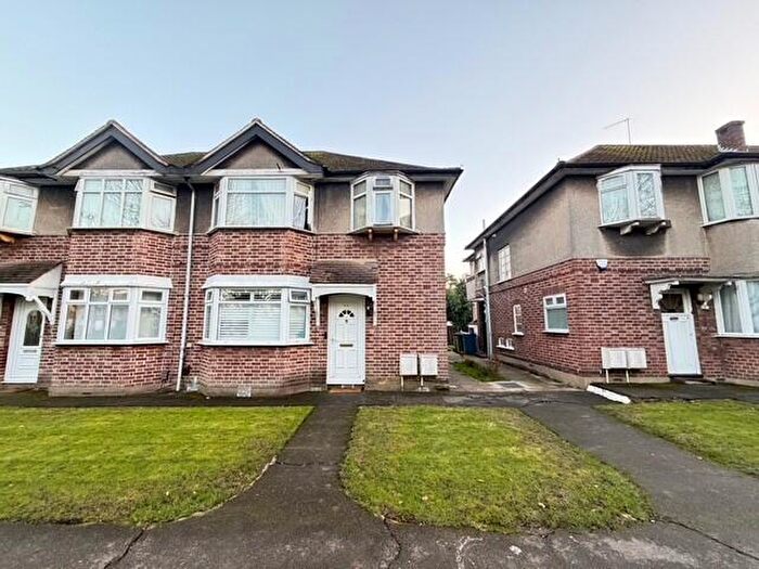 2 Bedroom Apartment For Sale In Locket Road, Harrow, HA3