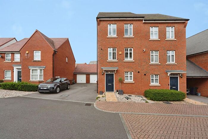 4 Bedroom Semi-detached House For Sale In Rossway Drive, Bushey, WD23