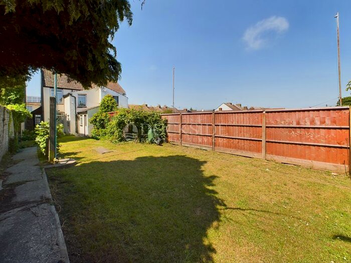 3 Bedroom Semi-Detached House To Rent In Napier Road, Gillingham, ME7