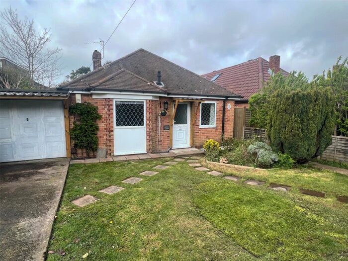 3 Bedroom Bungalow To Rent In Russell Road, Lee-On-The-Solent, Hampshire, PO13
