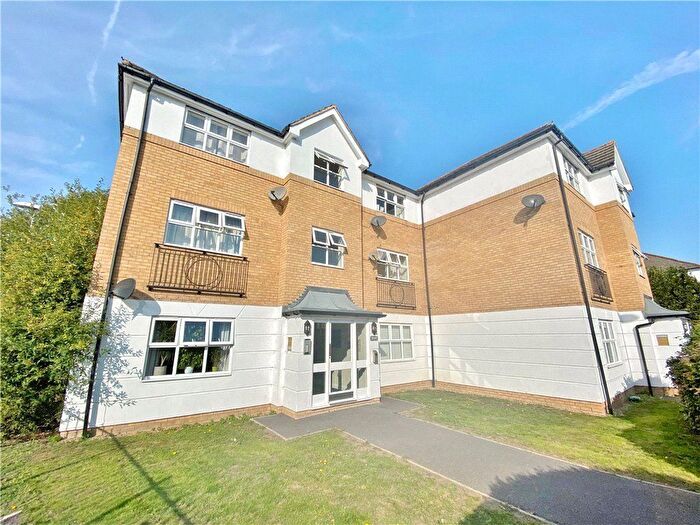 2 Bedroom Flat To Rent In Hillary Drive, Isleworth, TW7