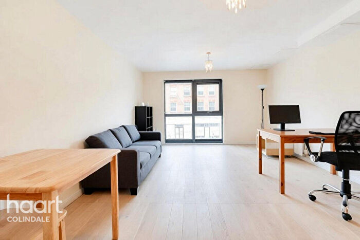 1 Bedroom Flat For Sale In Warneford Court, Mannock Close, NW9