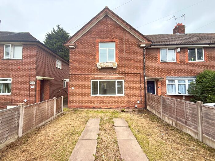 3 Bedroom Semi-Detached House To Rent In Gillscroft Road, Birmingham, B33