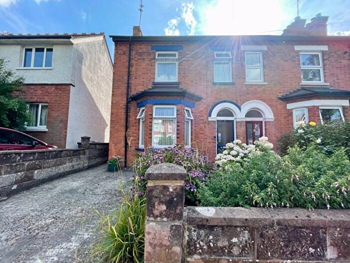 3 Bedroom Semi-Detached House For Sale In Woodfield Road, Tonbridge, TN9