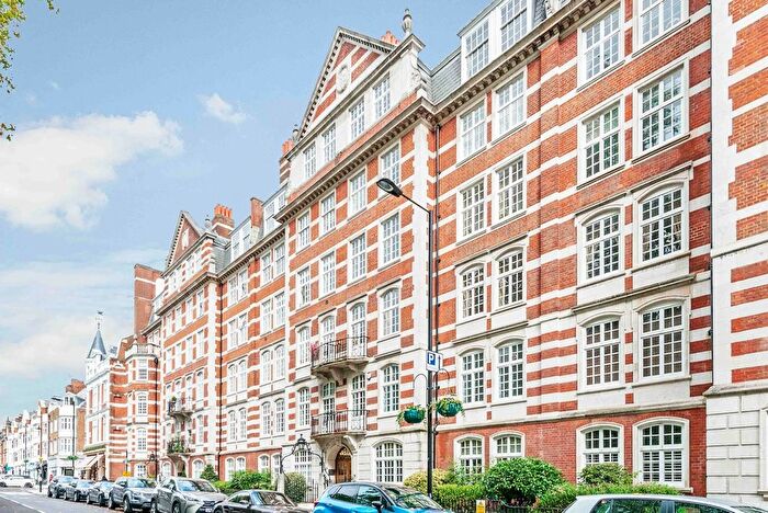 4 Bedroom Flat To Rent In St. Johns Wood High Street, London, NW8