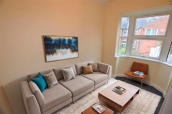 1 Bedroom Apartment To Rent In Chaucer Street, Leicester, LE2