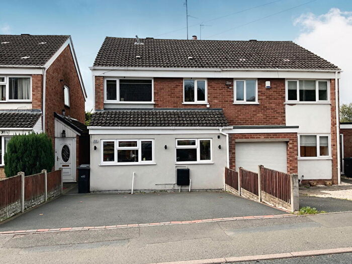 3 Bedroom Semi-Detached House For Sale In Penfields Road, Stourbridge, West Midlands, DY8