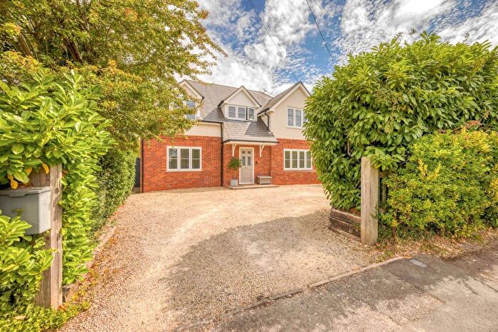 4 Bedroom Detached House For Sale In Newfield Road, Sonning Common, South Oxfordshire, RG4
