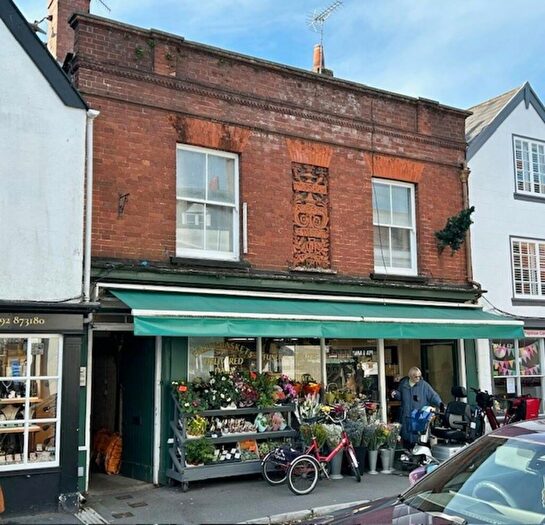 2 Bedroom Maisonette To Rent In Fore Street, Topsham, EX3