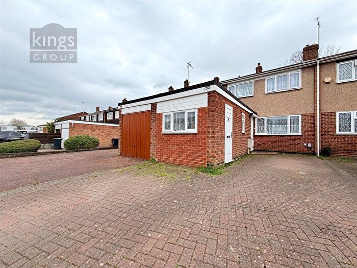 3 Bedroom Terraced House For Sale In Roundhills, Waltham Abbey, EN9