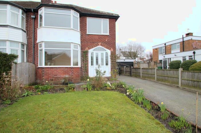3 Bedroom Semi-Detached House To Rent In Green Lane, Cookridge, Leeds, LS16