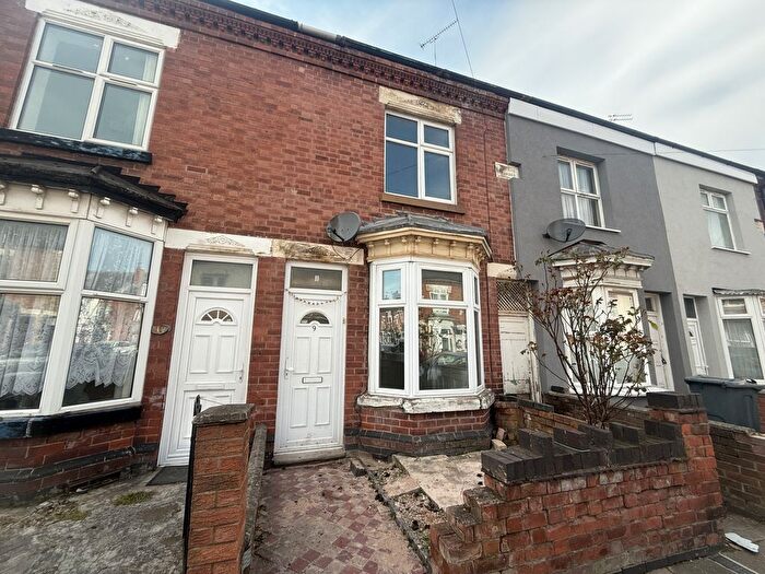 3 Bedroom Terraced House To Rent In Duxbury Road, Leicester, LE5