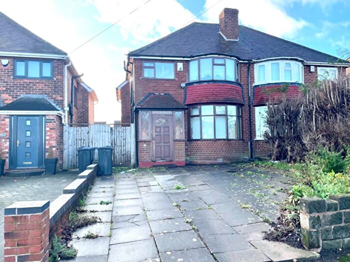3 Bedroom Semi-Detached House For Sale In Quinton Road West, Quinton, Birmingham, B32
