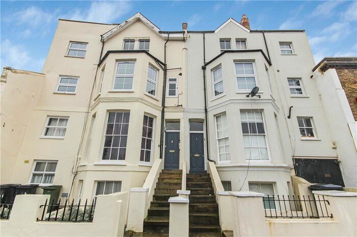 2 Bedroom Flat To Rent In Hamilton Road, London, SE27