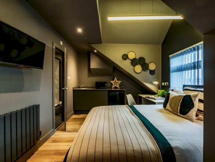 Studio To Rent In Pershore Road, Selly Oak, Birmingham, West Midlands, B29