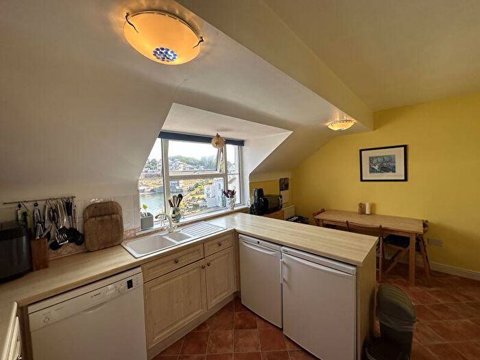 3 Bedroom Terraced House For Sale In Y Felinheli, Gwynedd, LL56