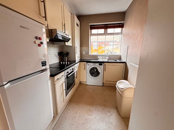 2 Bedroom Flat For Sale In Halton Road, London, N1