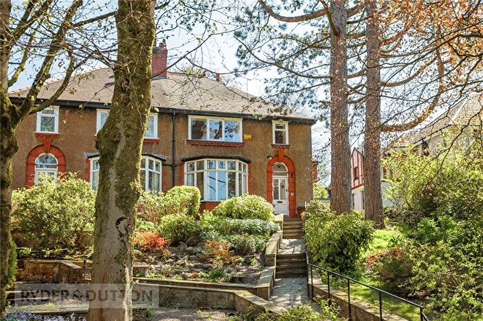 3 Bedroom Semi-Detached House For Sale In Church Road, Uppermill, Saddleworth, OL3