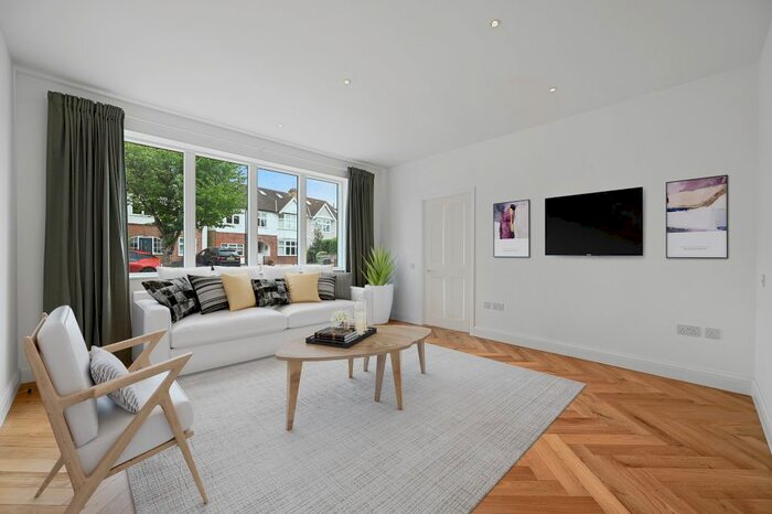 4 Bedroom Detached House To Rent In Charlotte Road, Barnes, SW13