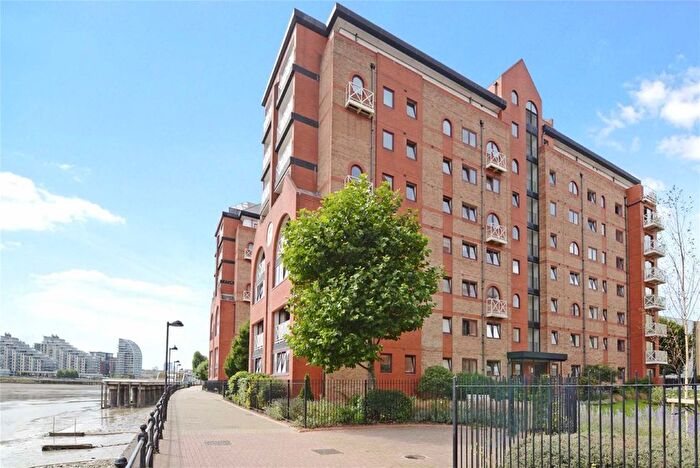 2 Bedroom Flat For Sale In Sailmakers Court, London, SW6