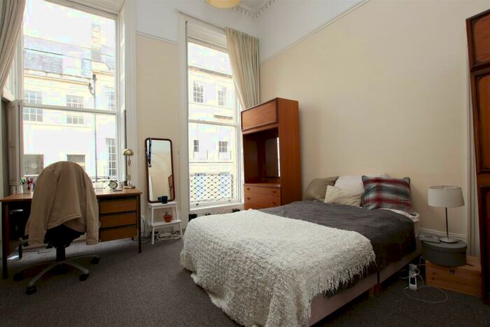 2 Bedroom Flat To Rent In Park Street, Bath, BA1