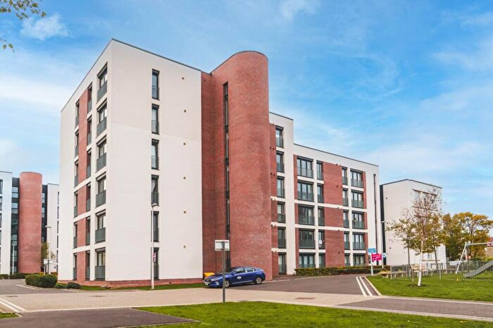 2 Bedroom Flat For Sale In / Arneil Place, Edinburgh, EH5