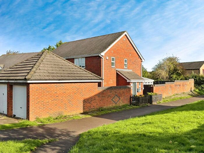 3 Bedroom Semi-Detached House For Sale In Ashcombe Crescent, Warmley, Bristol, BS30
