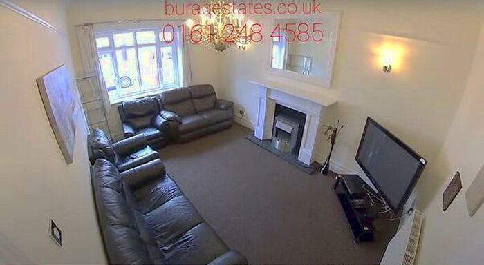 7 Bedroom Town House To Rent In Kingswood Road, Manchester, M14