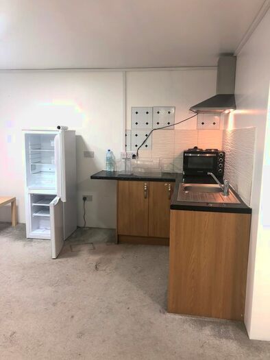 Studio To Rent In Currey Road, Greenford, UB6