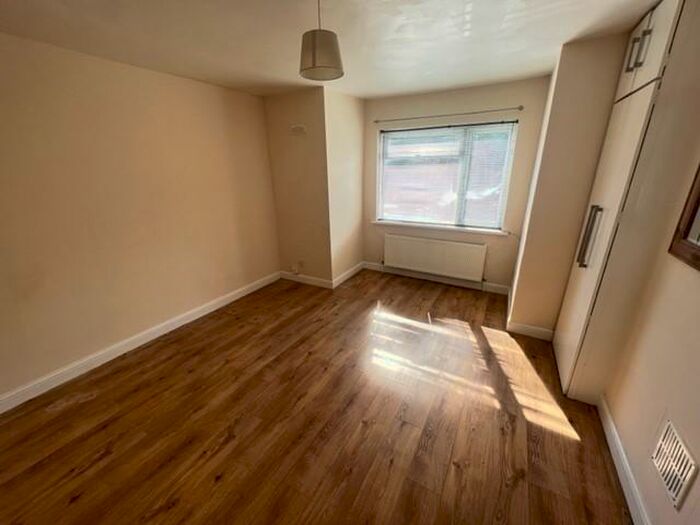 1 Bedroom Flat To Rent In Charlton Road, Upper Shirley, Southampton, SO15