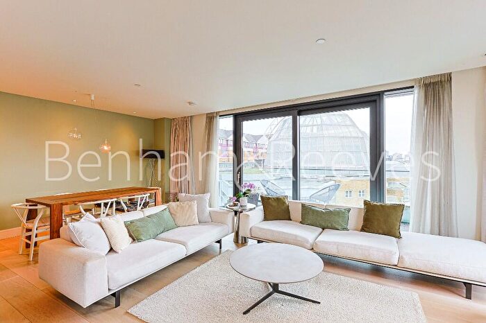 3 Bedroom Apartment To Rent In Lighterman Tower, Chelsea Island, Chelsea, SW10