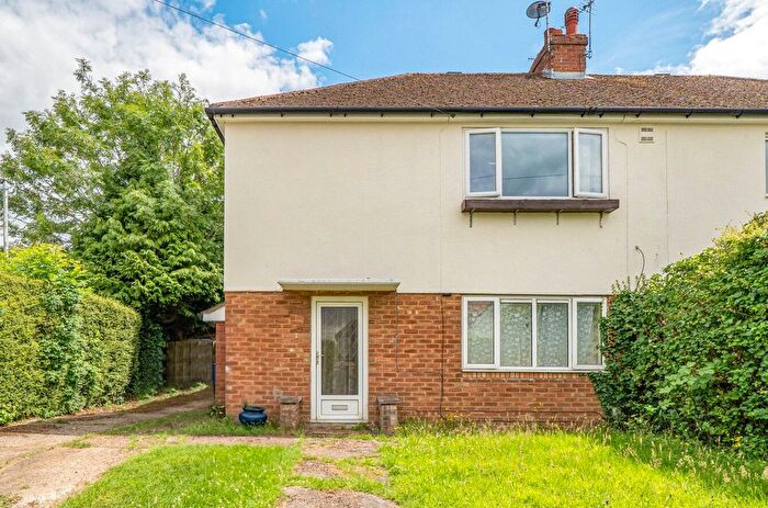 1 Bedroom Flat For Sale In Rutland Avenue, High Wycombe, Buckinghamshire, HP12