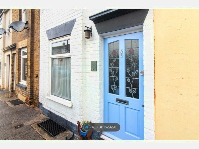 2 Bedroom Terraced House To Rent In Cavour Road, Faversham, ME13