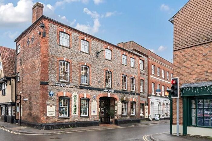 1 Bedroom Flat To Rent In High Street, Wallingford, OX10