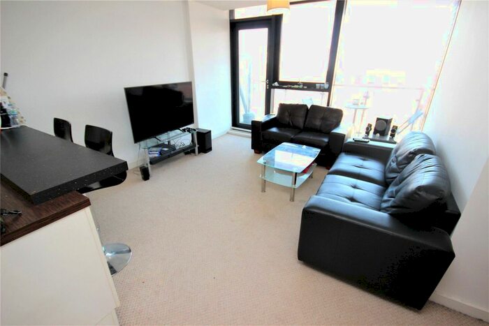 2 Bedroom Flat To Rent In Potato Wharf, Manchester, M3