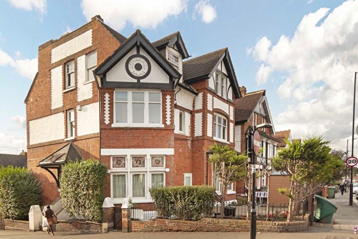 2 Bedroom Flat To Rent In Ambleside Avenue, London, SW16