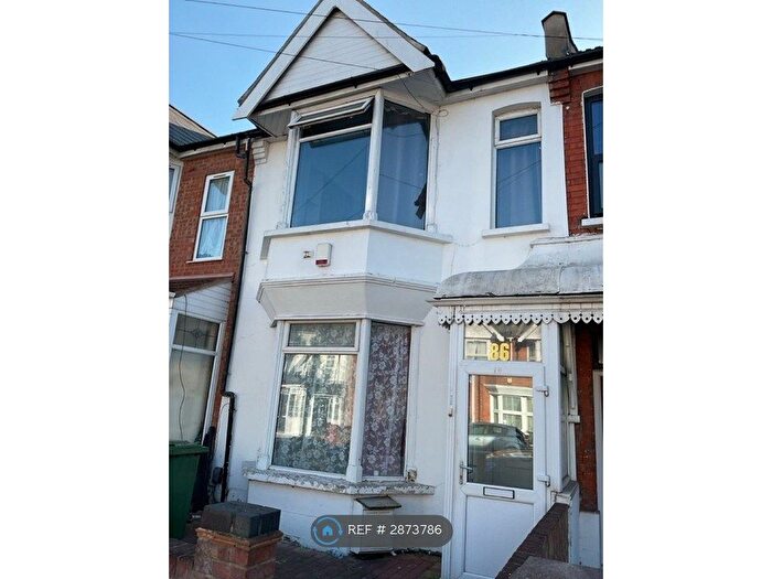 4 Bedroom Terraced House To Rent In Hatherley Gardens, London, E6