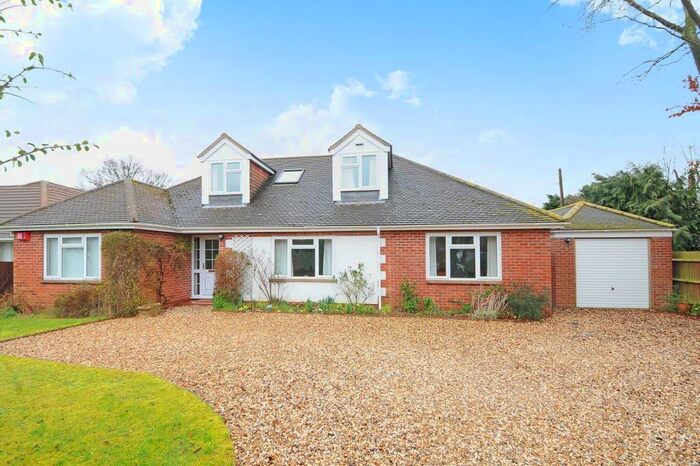 4 Bedroom Detached House To Rent In Newbury, Berkshire, RG14