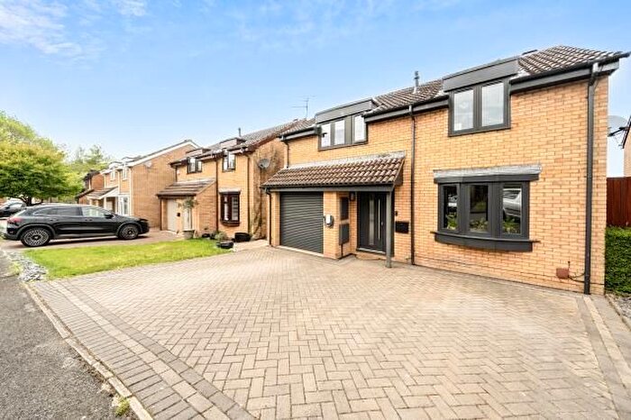 4 Bedroom Detached House For Sale In Southernwood Drive, Swindon, SN2