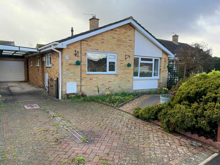 2 Bedroom Bungalow For Sale In Knoll View, Burnham-On-Sea, TA8