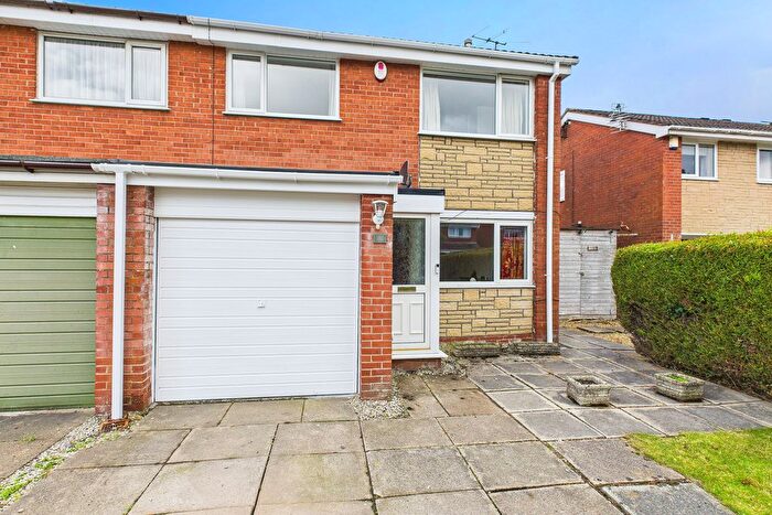 3 Bedroom Semi-detached House For Sale In Mayflower Avenue, Penwortham, PR1