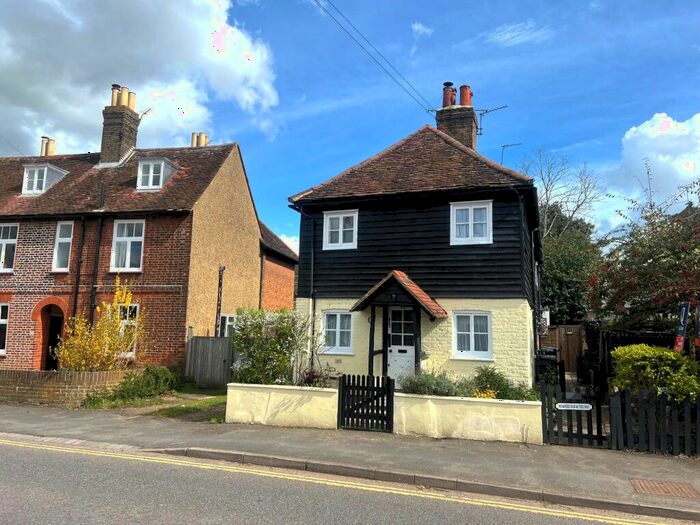 1 Bedroom House To Rent In Roydon Road, Stanstead Abbotts, Ware, SG12